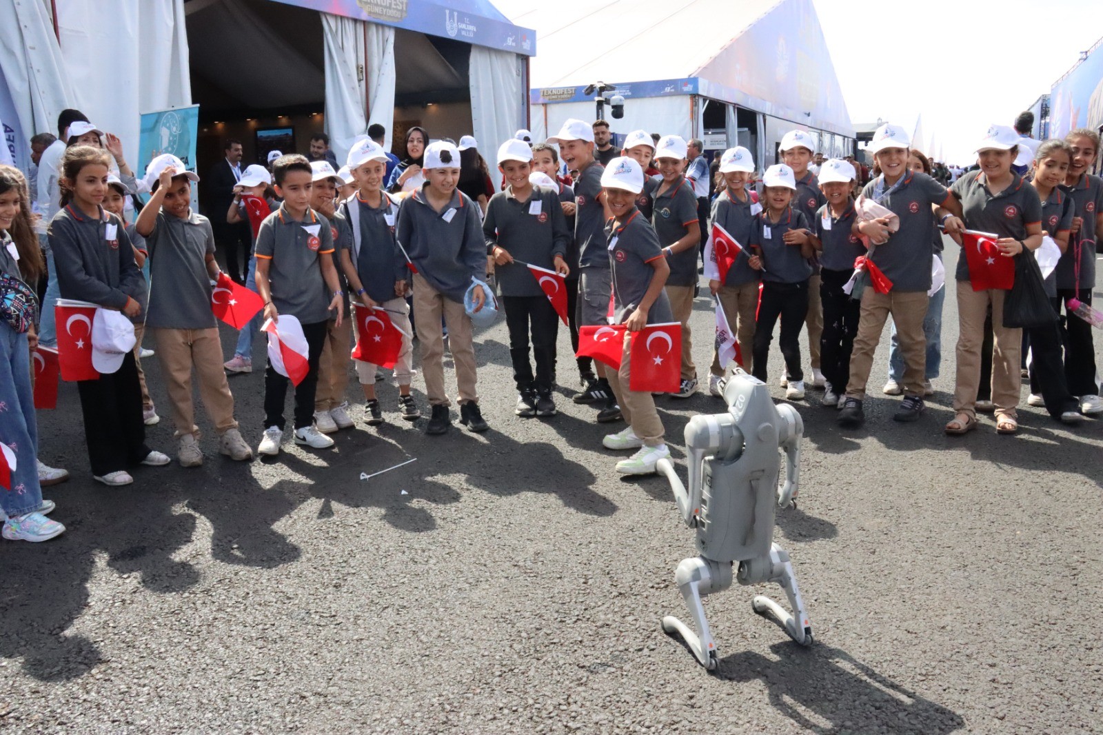 TEKNOFEST’te Şanlıurfa Bilim Merkezi Standına Ziyaretçi Akını! - 3