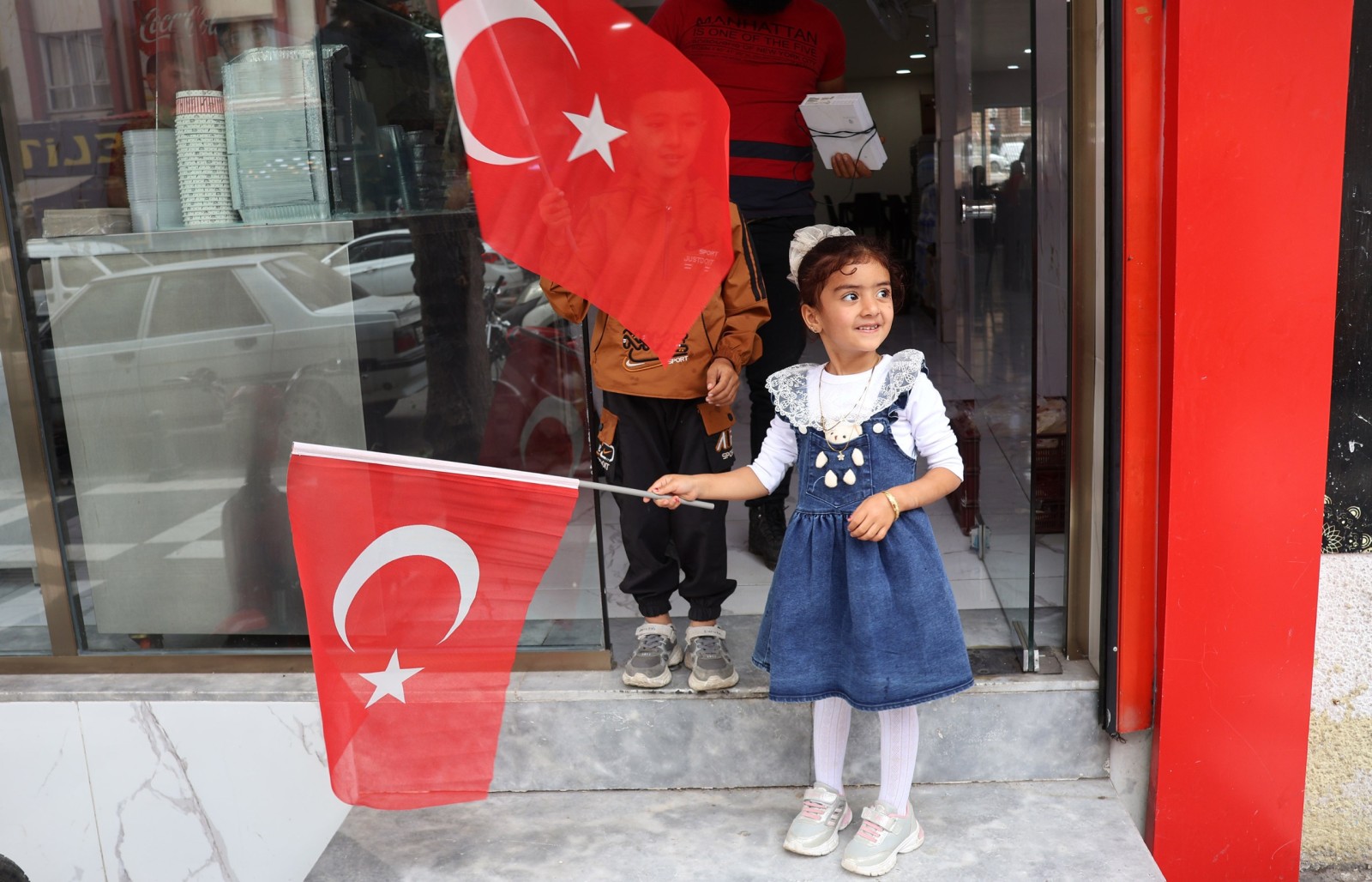 Haliliye Belediyesi’nden 29 Ekim’e Özel Bayrak Dağıtımı - 3