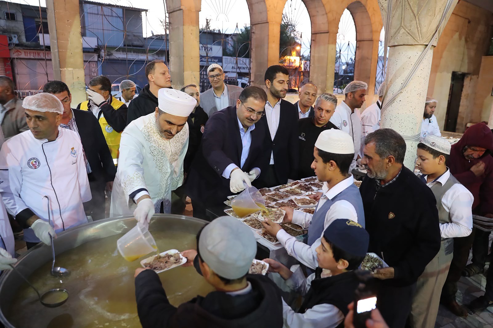 Haliliye’de binlerce vatandaşa geleneksel tirit ikramı - 4
