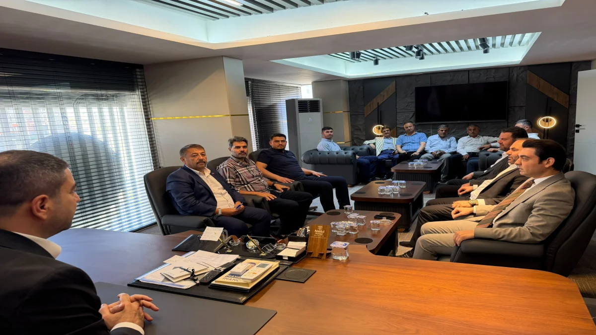 Şanlıurfa’nın Şık ve Karizmatik Gazetecisi Fuat Erbülbül AK Parti Karaköprü Grup Toplantısına Katıldı