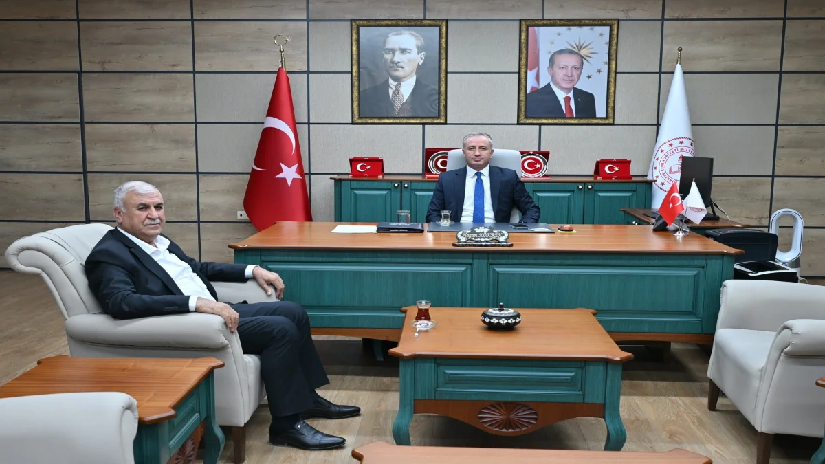 AK Parti Ceylanpınar İlçe Başkanı İhsan Değirmenci’den İl Millî Eğitim Müdürü Hasan Kökrek’e Ziyaret
