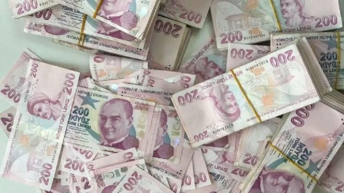 Şanlıurfa Serbest Piyayasasında Döviz Hareketliliği: Dolar ve Euro Rekor Seviyeleri Zorluyor! (10 Eylül Güncel Kurlar)