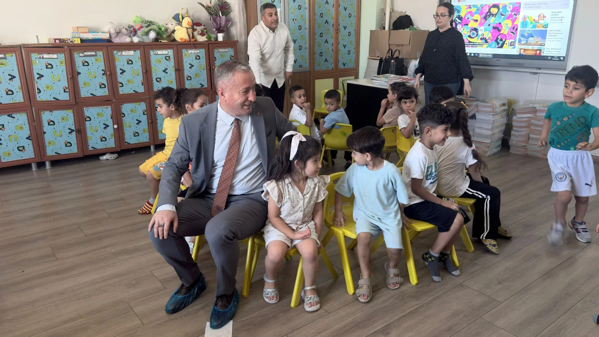 Milli Eğitim Müdürü Hasan Kökrek, Minik Öğrencilerle Bir Araya Geldi