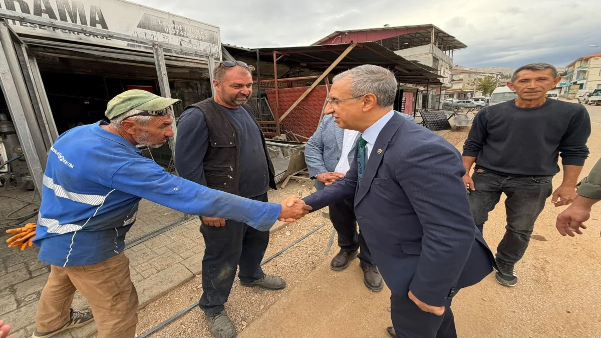 Abdurrahman Dusak Tufanbeyli’de esnafla buluştu