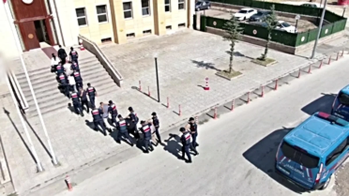 Sivas merkezli 7 ilde siber dolandırıcılık operasyonu: 5 şüpheli tutuklandı