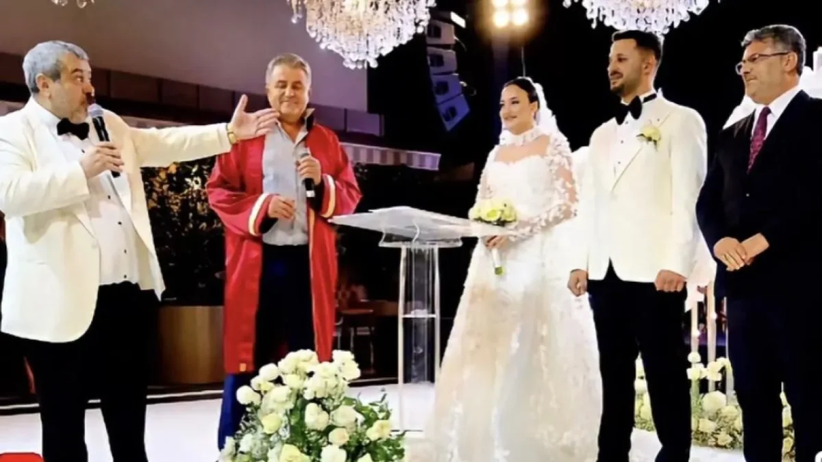 İş Ve Sanat Dünyası Bu Düğünde Buluştu
