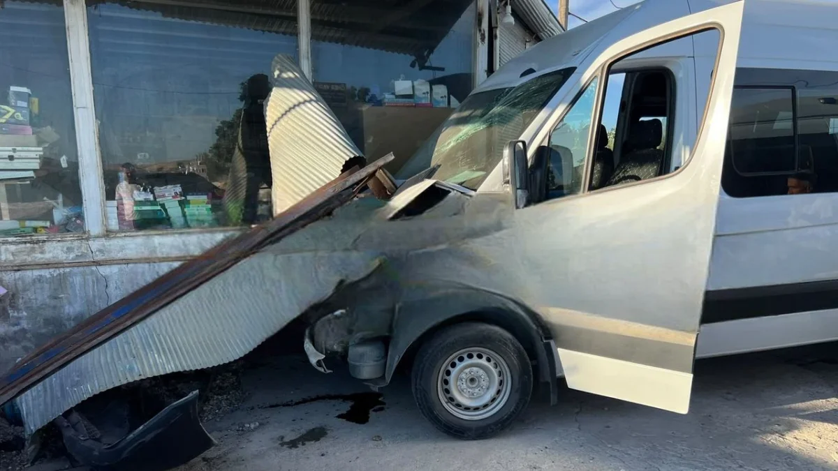Şanlıurfa’da işçi servisi iş yerine girdi: 7 kişi yaralandı