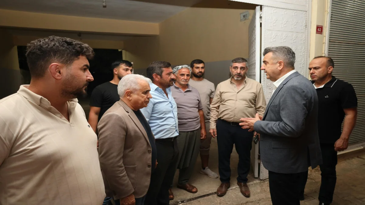 "AK Parti İl Başkanı Günbeği sahada, MHP İl Başkanı Mutlu yatışta."
