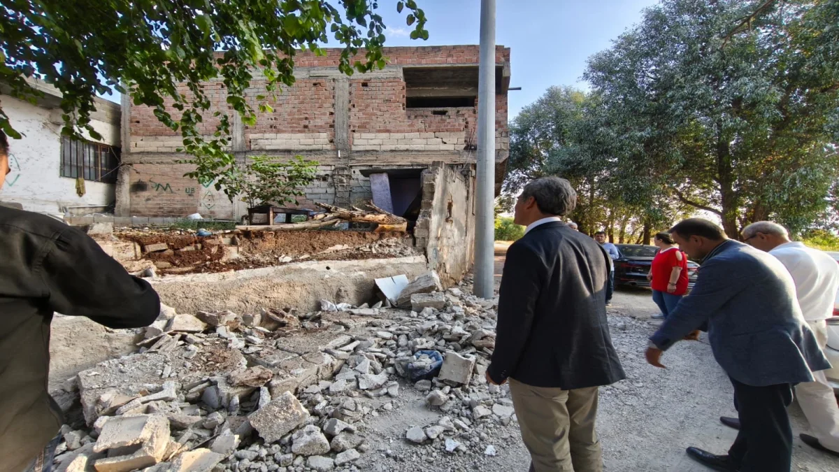 Yeni Parti Şanlıurfa İl Başkanı Bozan Sürücü deprem bölgesinde: Hasarlı alanları inceledi