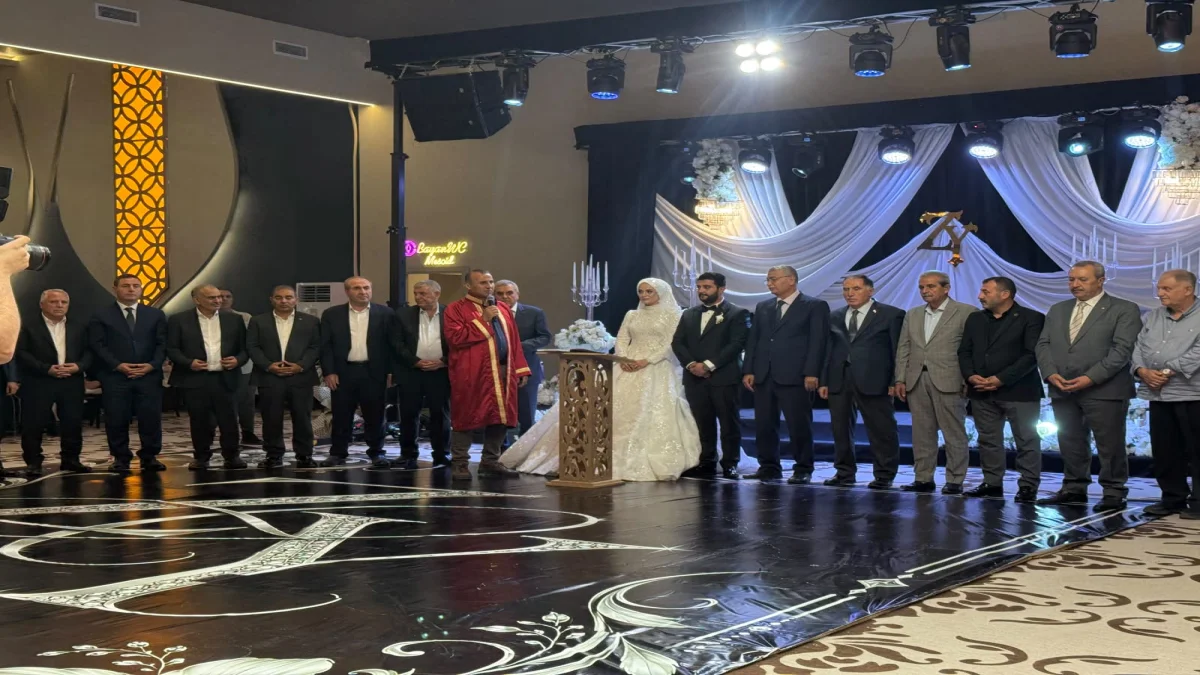 Şanlıurfa’da Siyaset ve İş Dünyasını Buluşturan Düğün