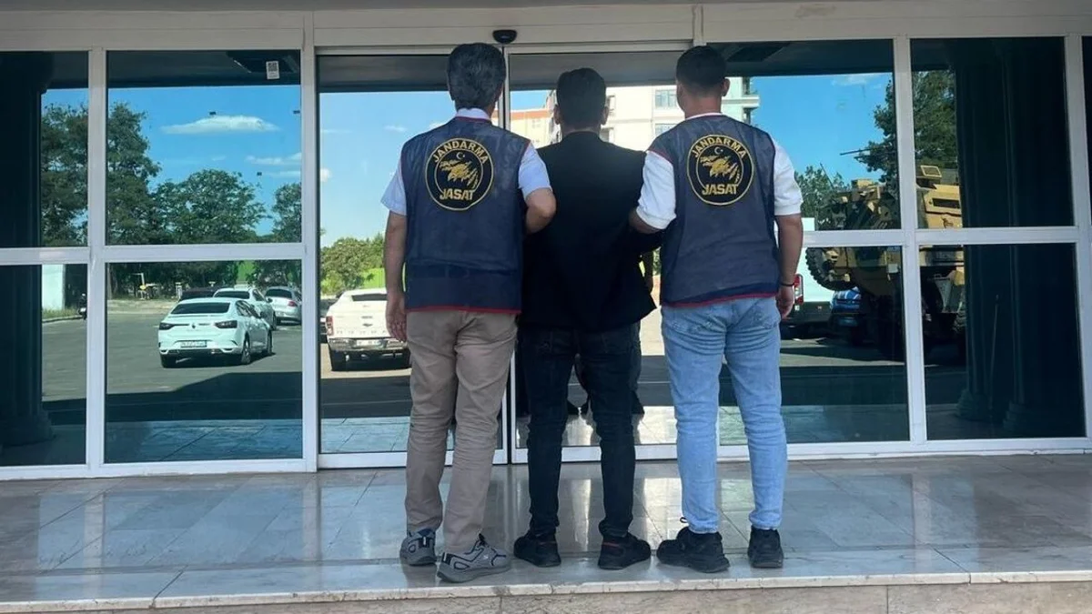Şanlıurfa’da 5 Yıl 9 Ay Hapis Cezasıyla Aranan Şahıs Yakalandı