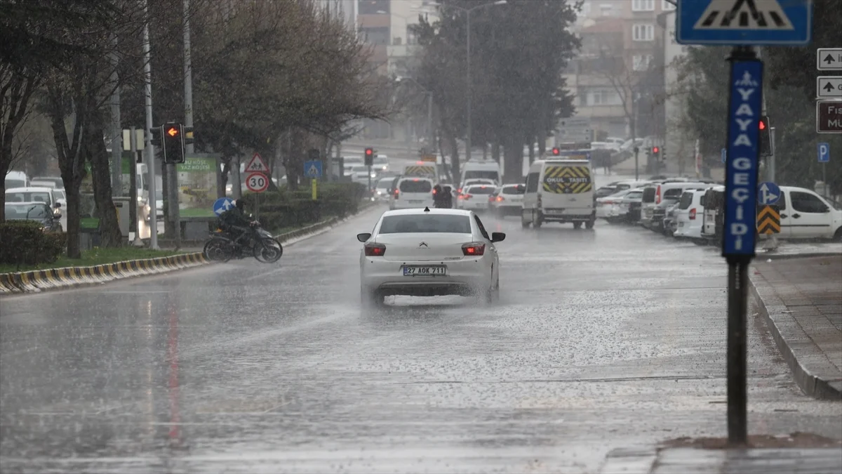 Meteorolojiden Uyarı Geldı: Sonbahar Havası Yurt Genelinde Etkili Oluyor