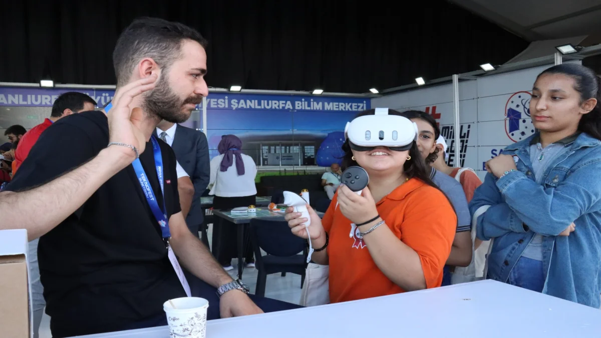 TEKNOFEST’te Şanlıurfa Bilim Merkezi Standına Ziyaretçi Akını!