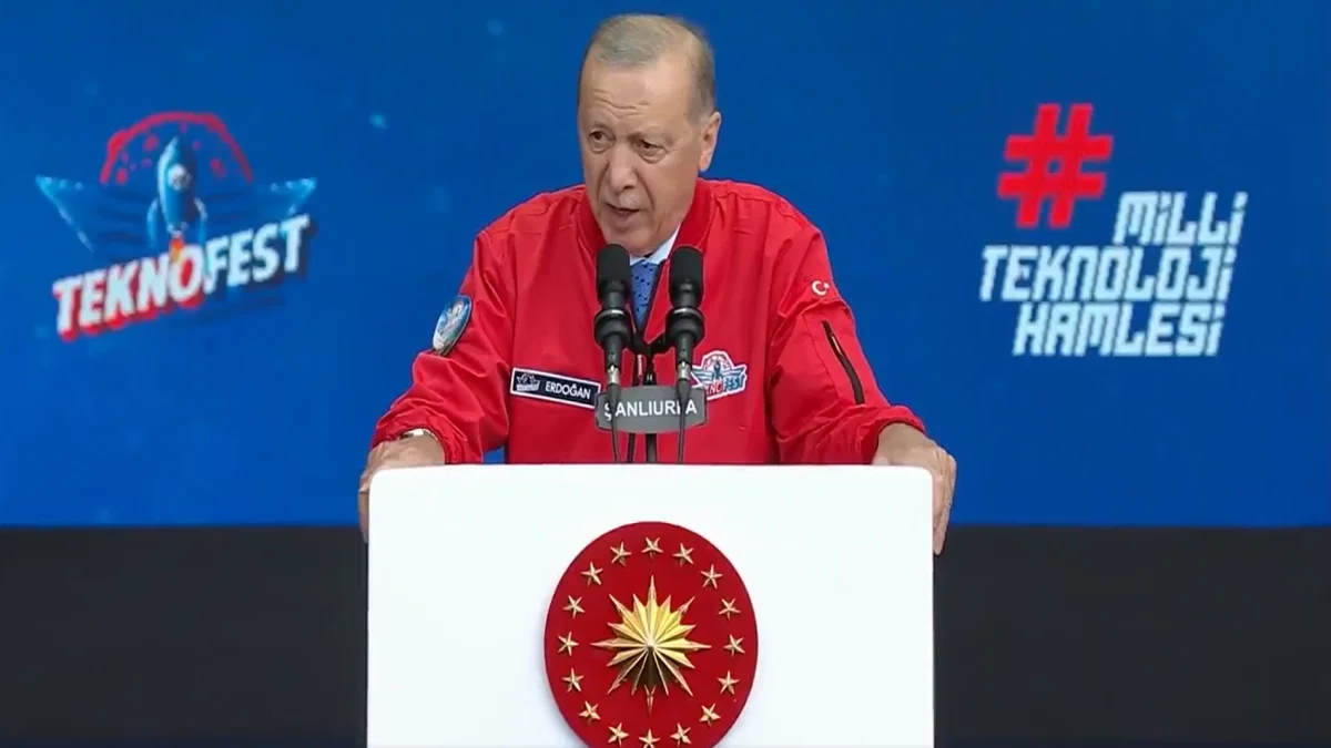 Erdoğan TEKNOFEST Güneydoğu'da Coşkulu Kalabalığa Hitap Ediyor