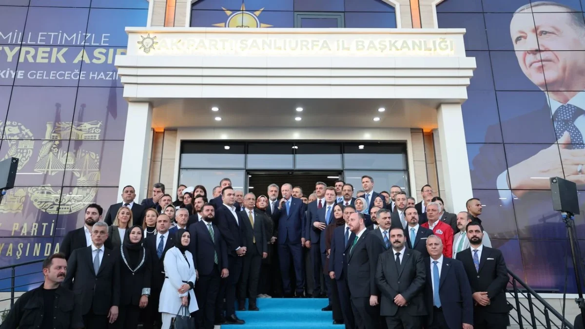 Cumhurbaşkanı Erdoğan Şanlıurfa'da AK Parti Binasını Açtı