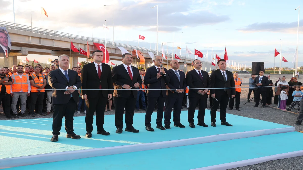 Azerbaycan Bulvarı Açılışında Protokol Detayı Dikkat Çekti