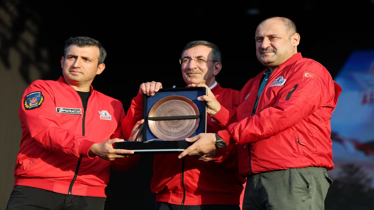 TEKNOFEST Güneydoğu’da Şanlıurfa Büyükşehir’e plaket