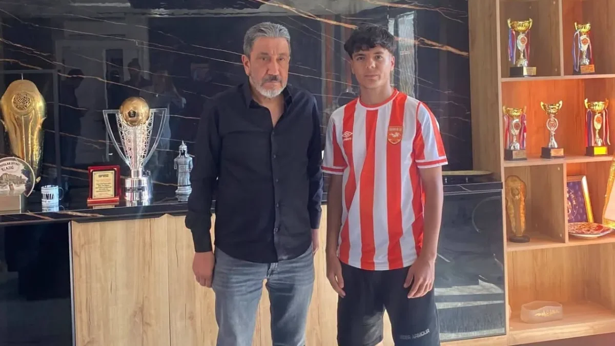 Sabri Çiçek, Şanlıurfaspor’dan Adana 01 FK’ya transfer oldu