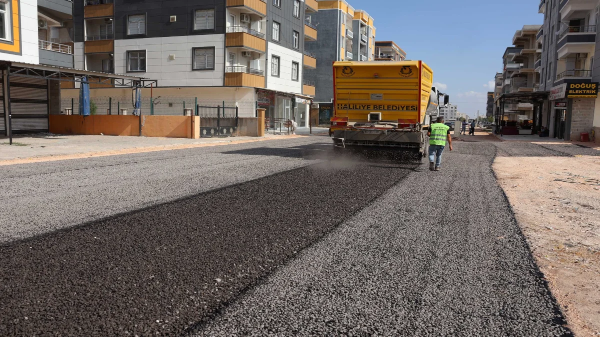 Haliliye Konuklu’da Asfalt Çalışmaları Sürüyor