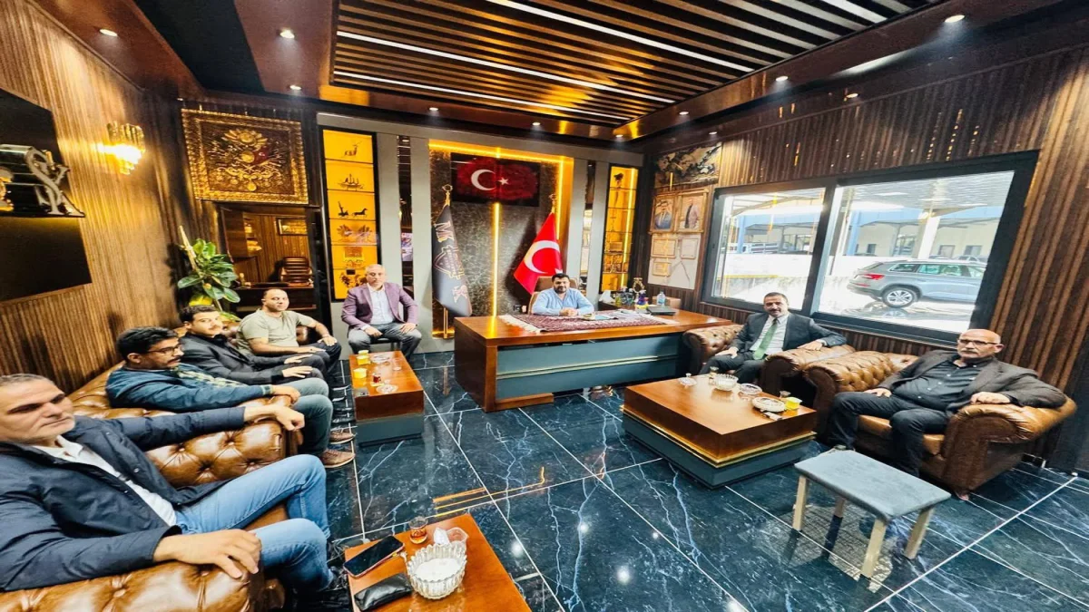 Av. Halil Öncel’den MEFAK Oto Galericiler Sitesi’ne ziyaret