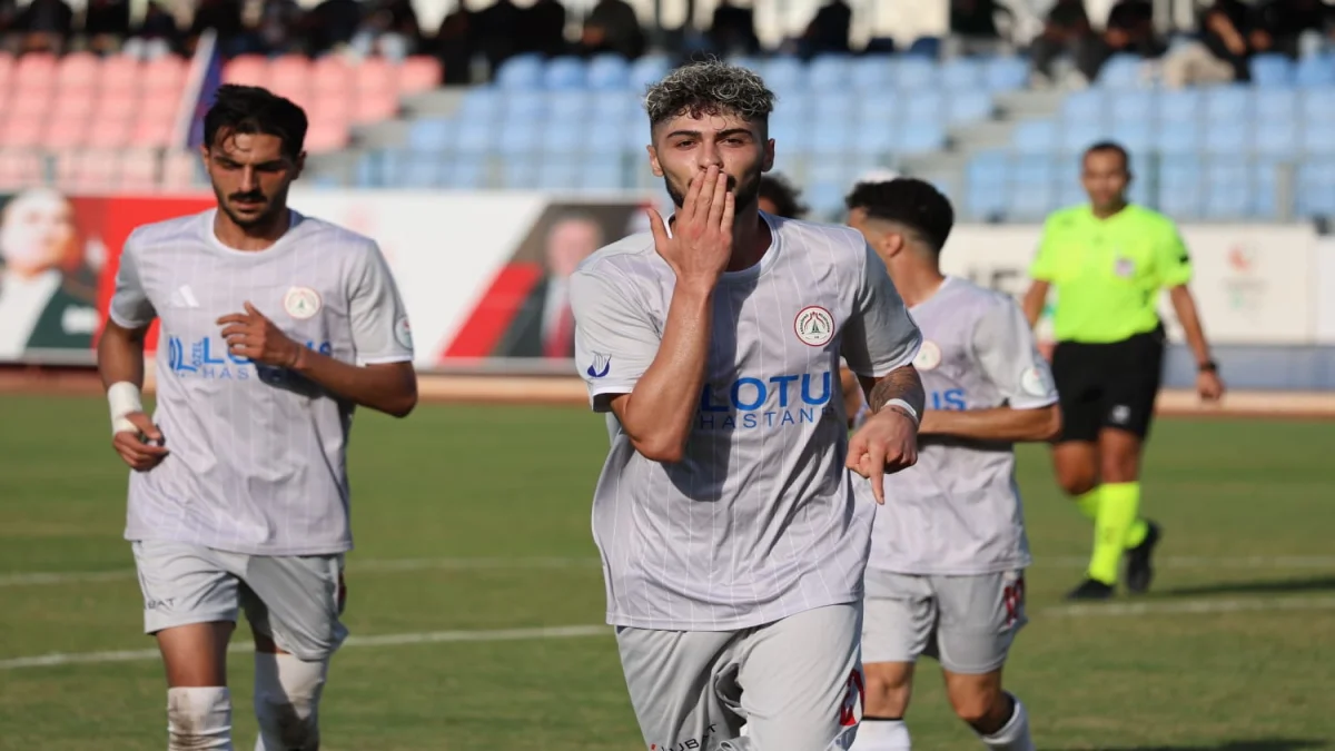 Karaköprü Belediyespor Deplasmanda Güldü: 2-1