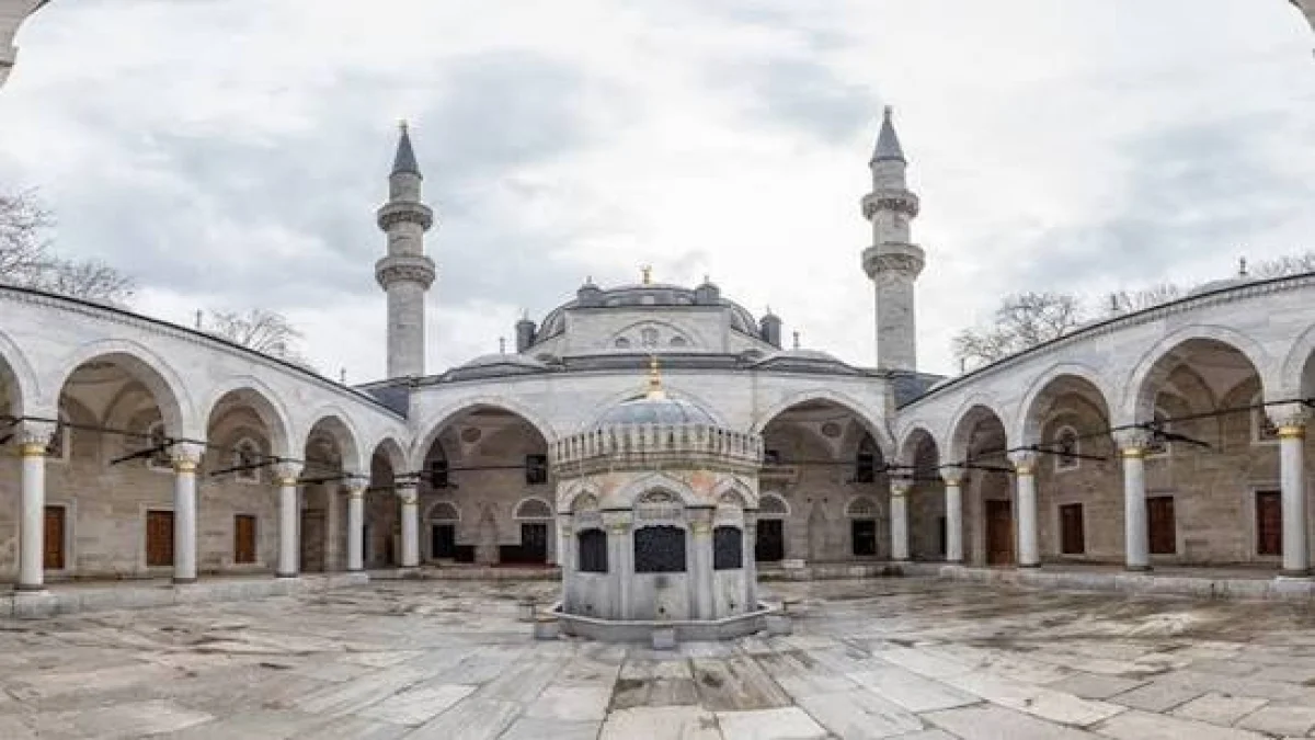 Şanlıurfa Haliliye’de Deprem Sonrası Bazı Camilerde İbadete Ara Verildi