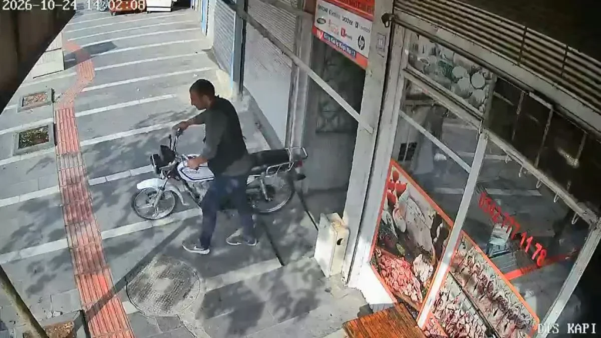 Şanlıurfa’da motosiklet hırsızlığı kameraya yansıdı
