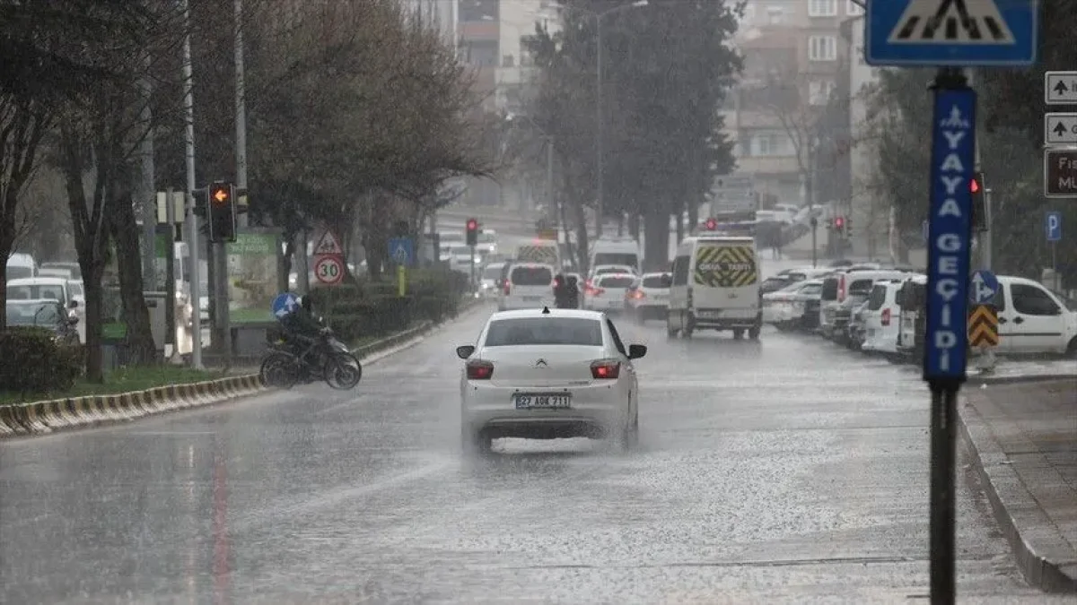 Şanlıurfa’da sarı kod sonrası sağanak hayatı olumsuz etkiledi