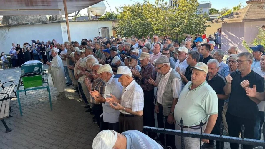 Usta oyuncu İlhami Adsal son yolculuğuna uğurlandı