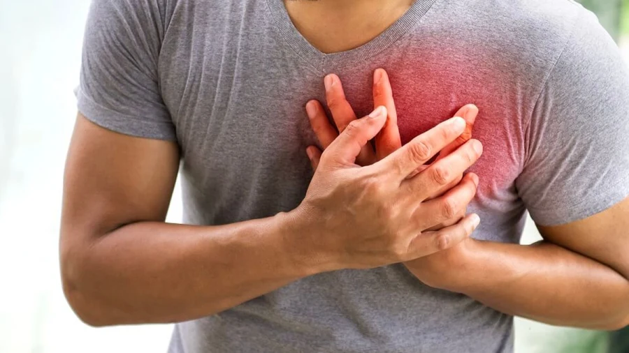Göz çevresindeki sarı lekeler kalp krizi riskini artırıyor