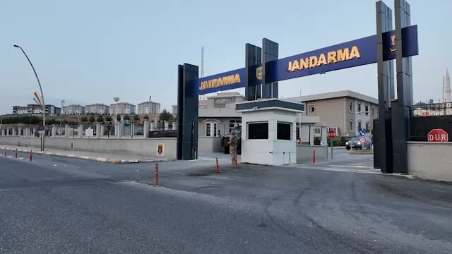 CEYLANPINAR'DA BAYRAM MESAİSİ: JANDARMADAN SIKI TRAFİK VE YOL KONTROLÜ!