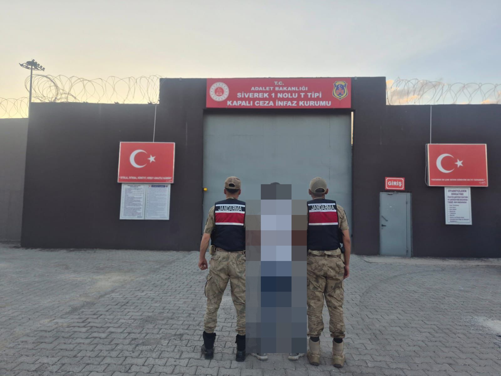 SİVEREK’TE JANDARMA AFFETMEDİ: 7 YIL HAPİS CEZASI BULUNAN FİRARİ YAKALANDI