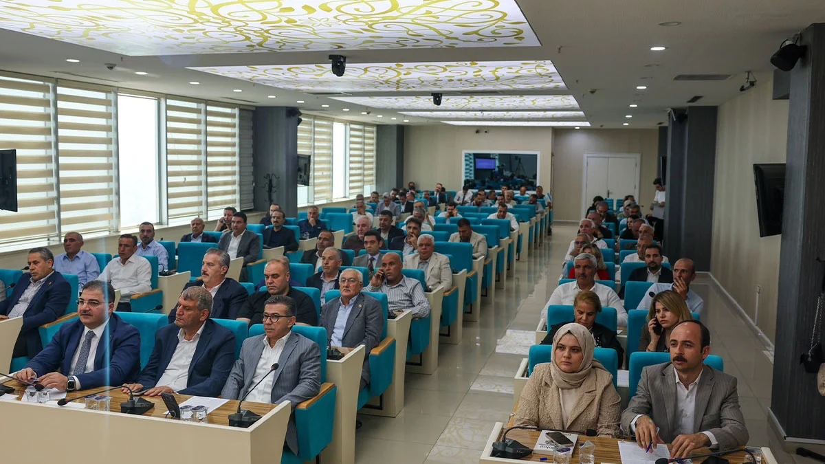 Akçakale’de "Eski Belediye Binası" Tartışması Meclise Taşındı
