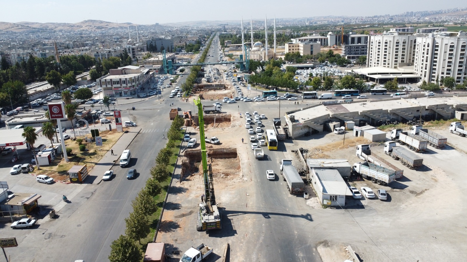 EYYÜBİYE’DE TRAFİK ÇİLESİNİ BİTİRECEK PROJE HIZLA İLERLİYOR