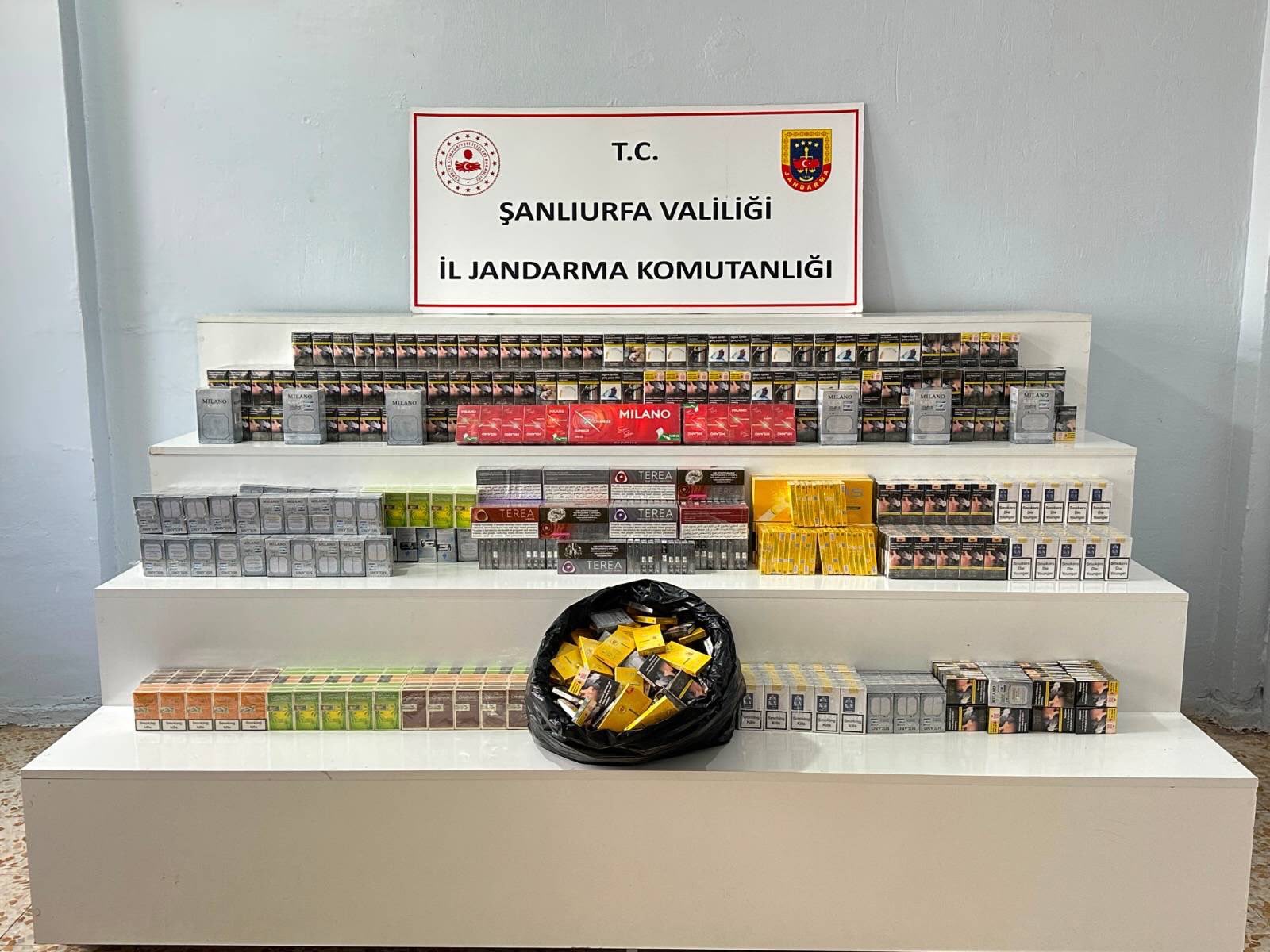 Viranşehir’de Kaçakçılık Operasyonu: Çok Sayıda Tütün Ürünü Ele Geçirildi