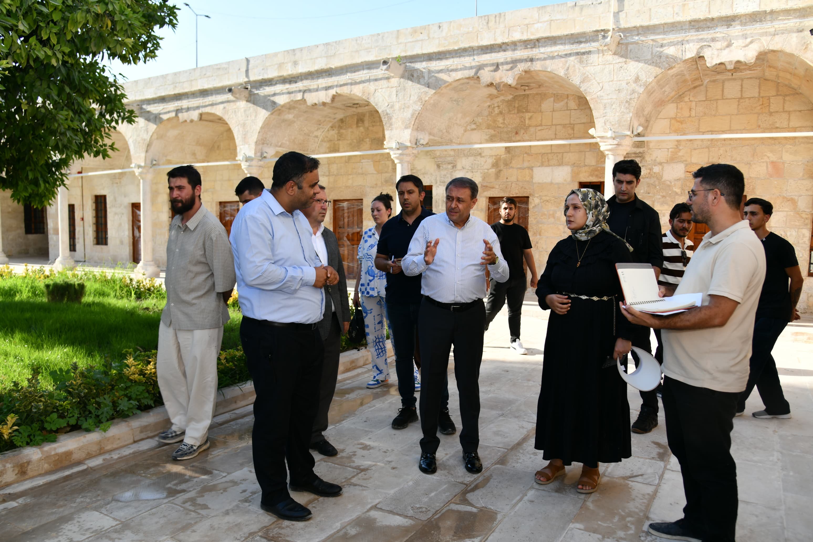 Vali Hasan Şıldak’tan Tarihi Alanlarda İnceleme: Balıklıgöl Platosu ve Kurtuluş Müzesi’ndeki Çalışmalar Yürütüldü