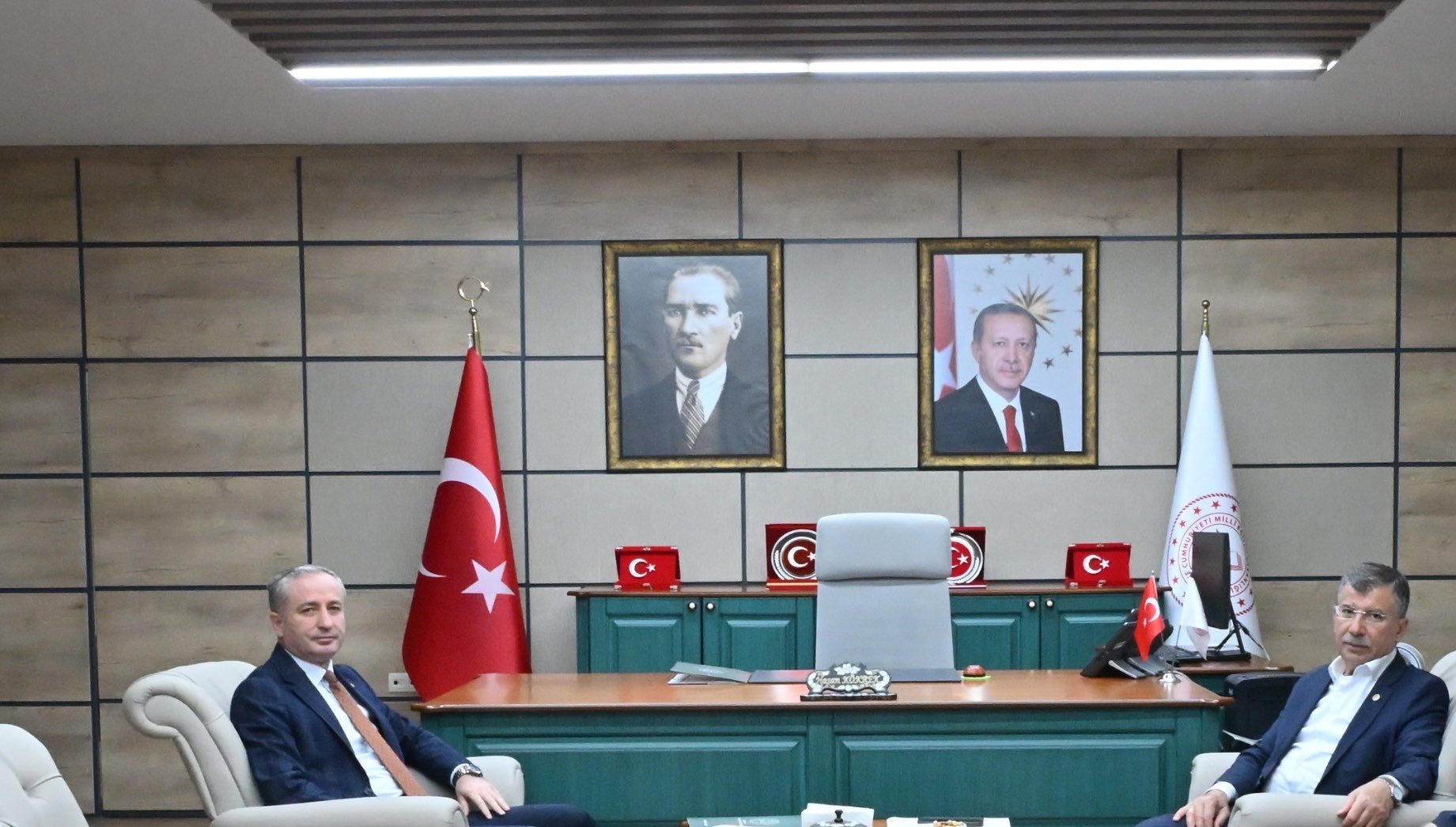 Milletvekili Cevheri’den İl Millî Eğitim Müdürlüğü’ne Ziyaret: Eğitim Yatırımları ve Dev Projeler Masada