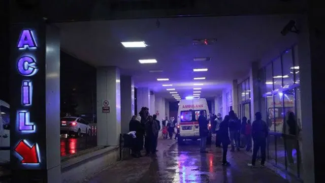 Siverek’te feci kaza! Otomobil ikiye ayrıldı, 3 yaralı