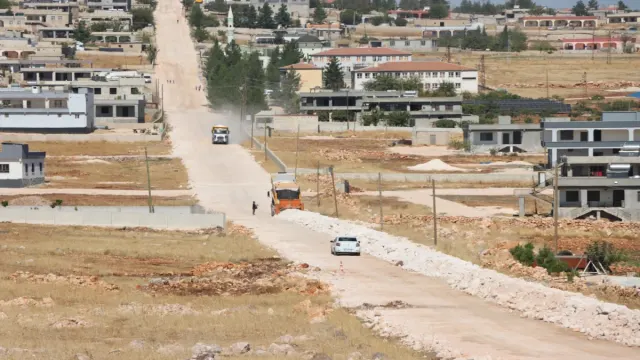 Şanlıurfa’da 4 İlçeyi Bağlayan Yol Yenileniyor